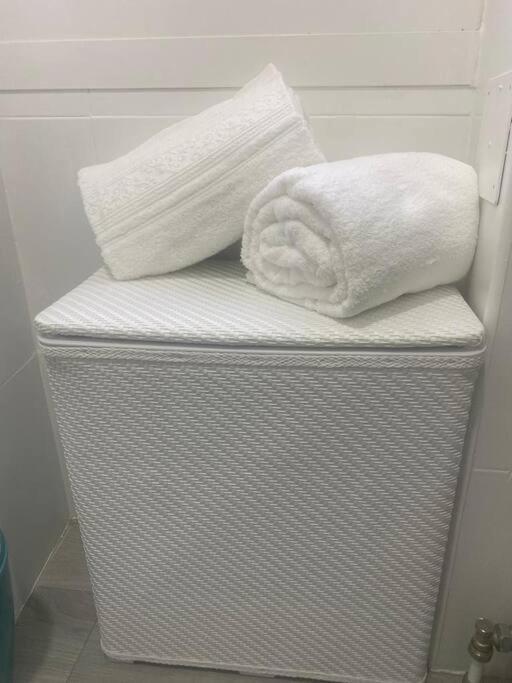 Apartamento En Toledo Ideal Para Visitas A Puy Du Fou Luaran gambar